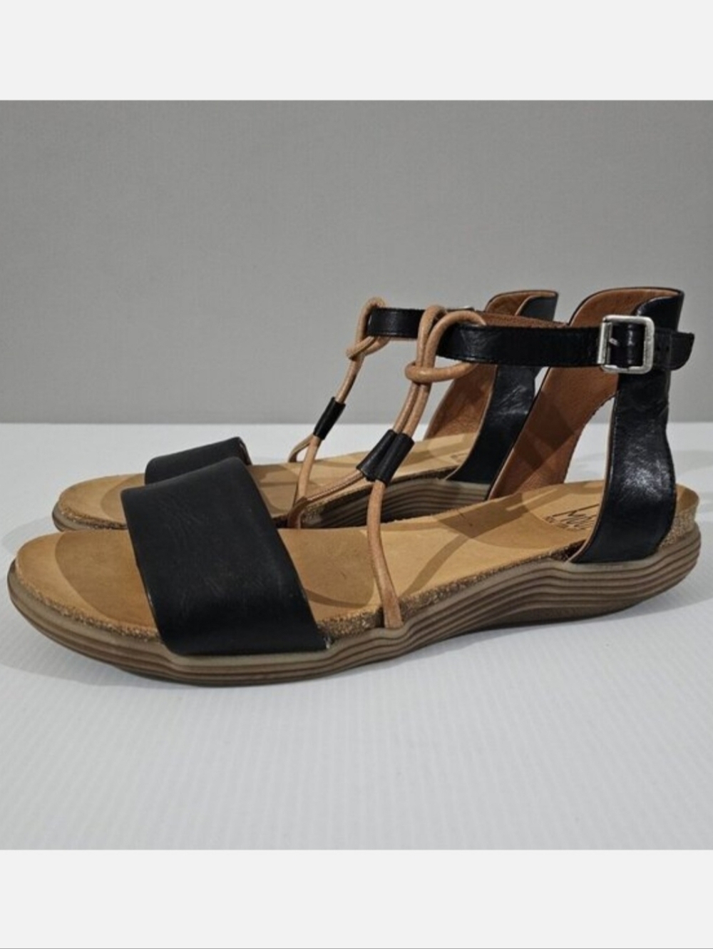 Miz Mooz Medina Ankle Strap Sandal Womens EU 41 Black Leather Travel Comfort